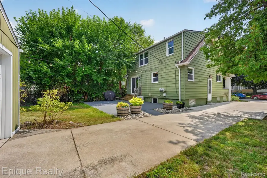 303 College Street, Ferndale, MI 48220 - #3