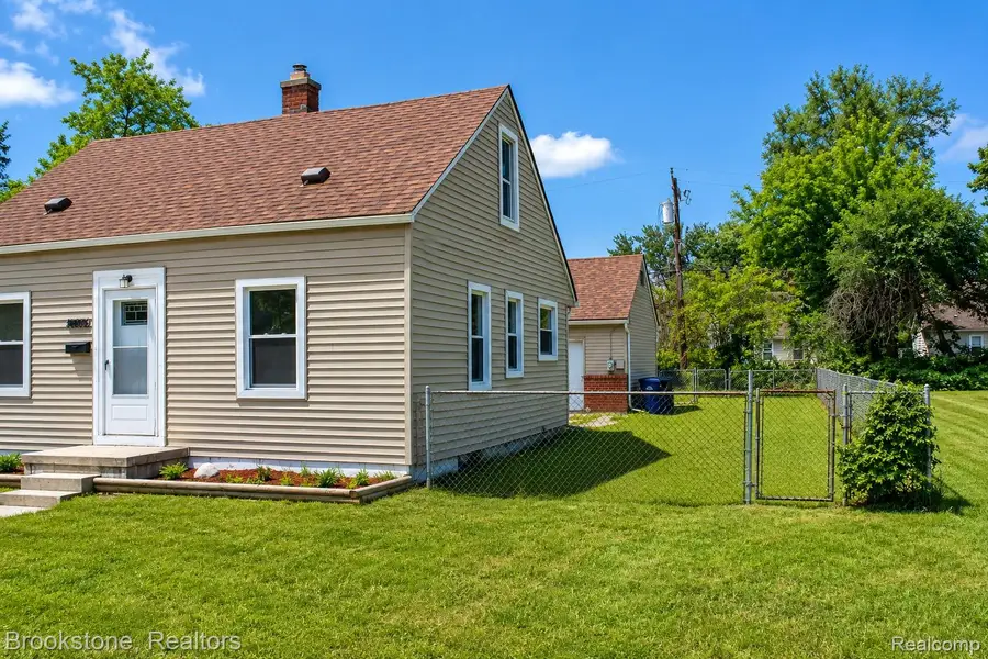 18805 Sumner, Redford, MI 48240 - #2
