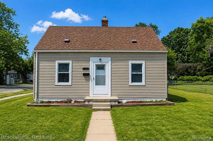 18805 Sumner, Redford, MI 48240 - #3