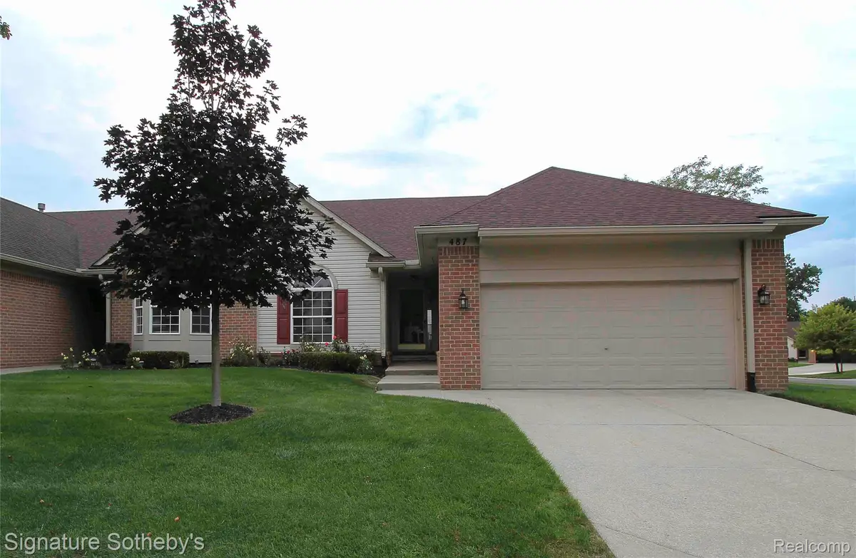 487 Woodvale Drive, Commerce, MI 48390 - #1