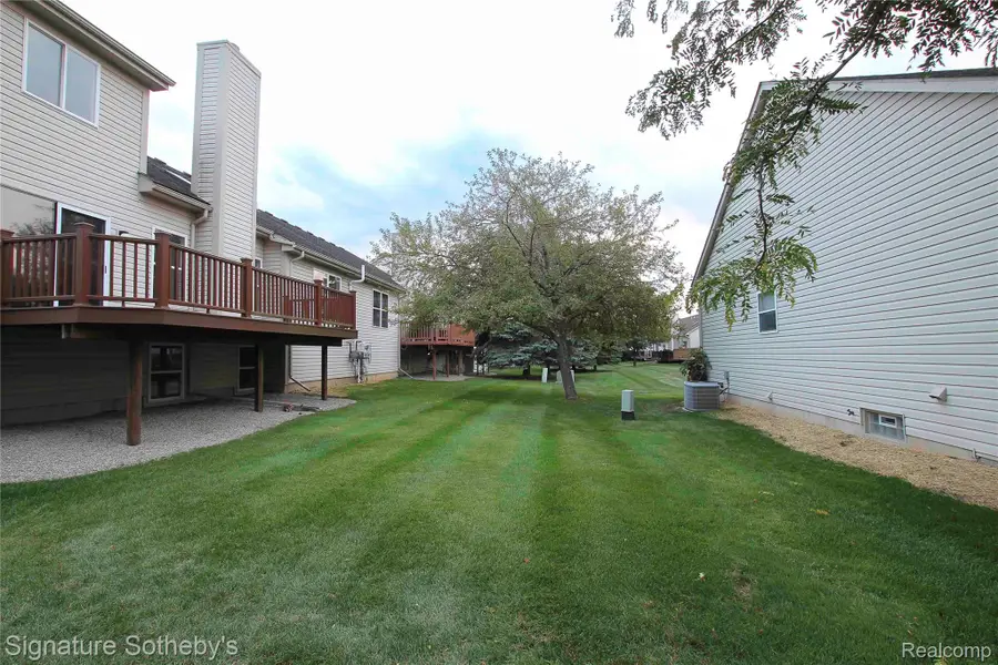 487 Woodvale Drive, Commerce, MI 48390 - #3