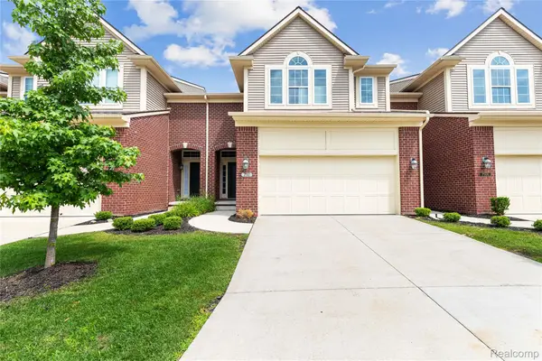 7512 Berry Wood Lane, WestBloomfield, MI 48322