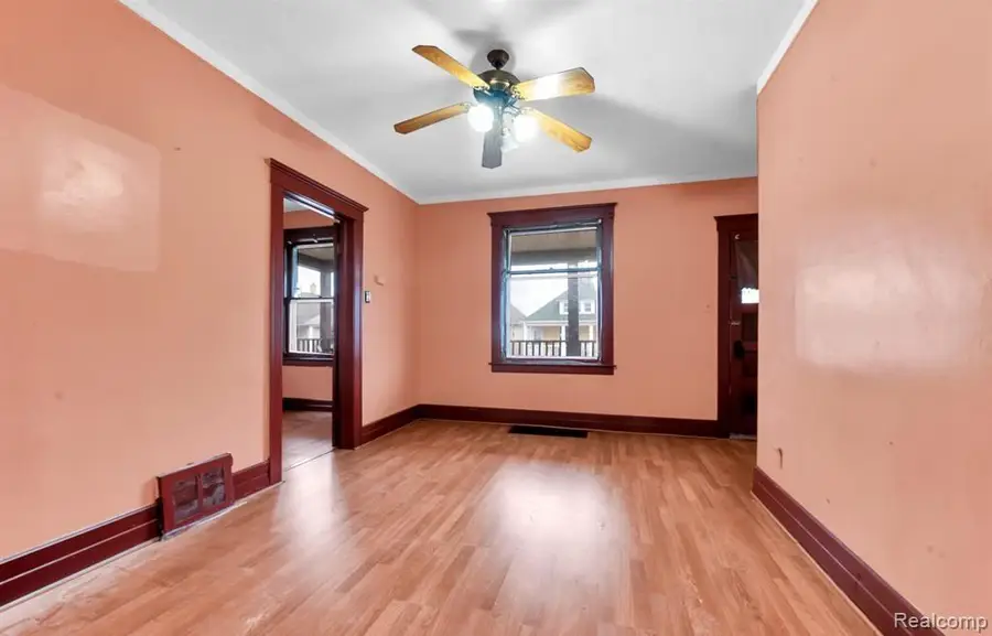 9506 Charest Street, Hamtramck, MI 48212 - #3