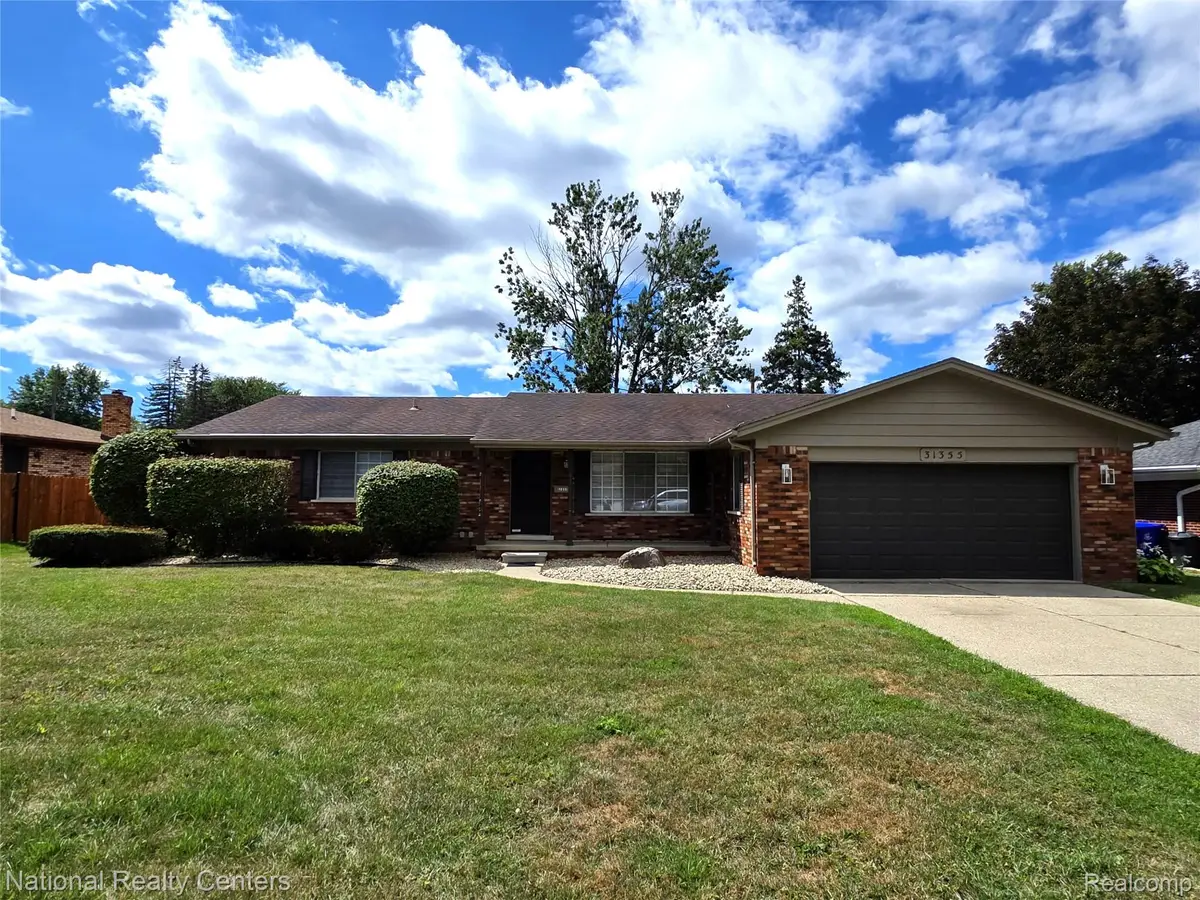 31355 Cyril, Fraser, MI 48026 - #1