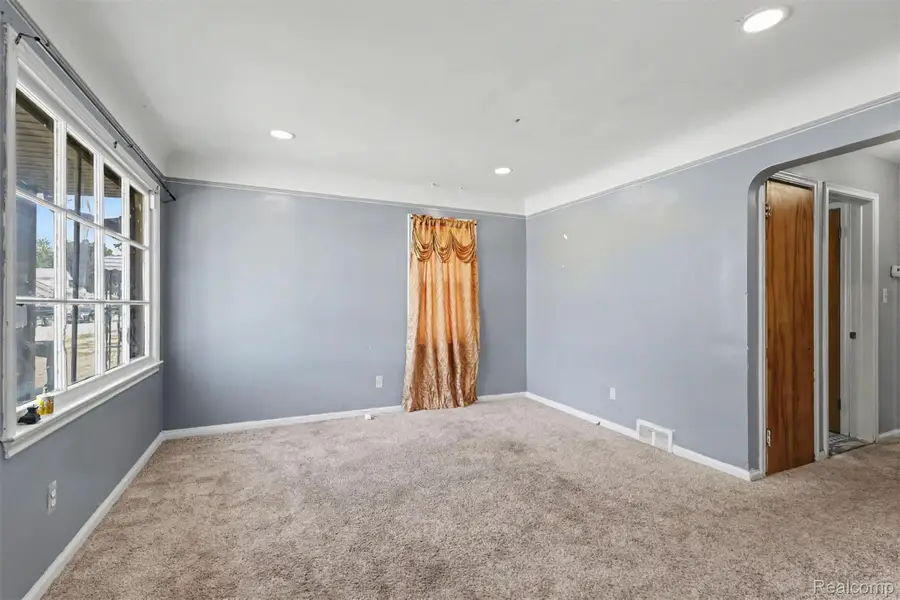 1423 Cicotte Avenue, Lincoln Park, MI 48146 - #3