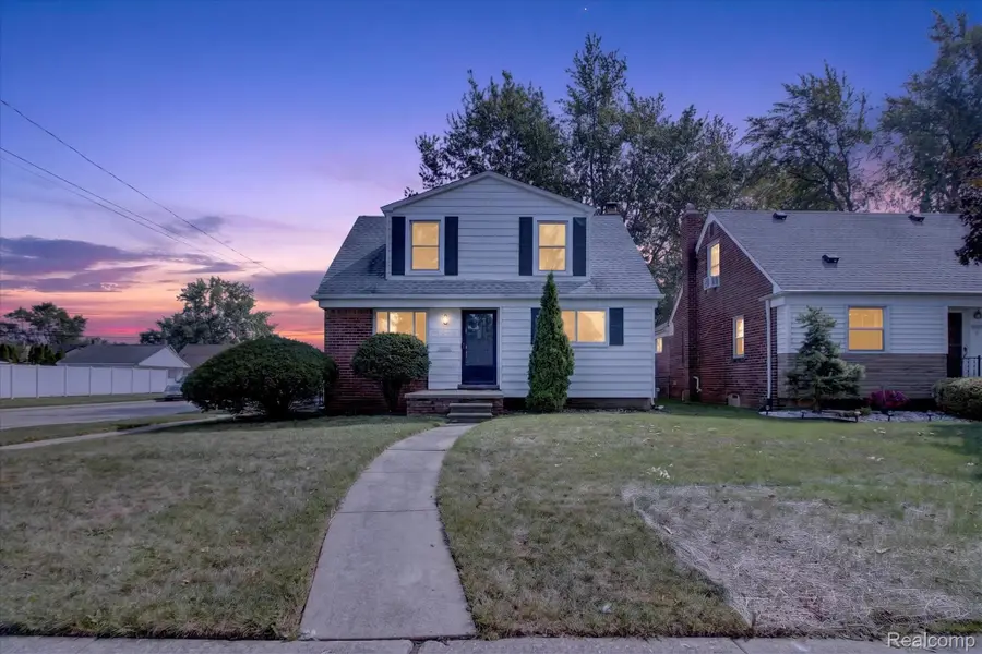 10005 Park Avenue, Allen Park, MI 48101 - #2