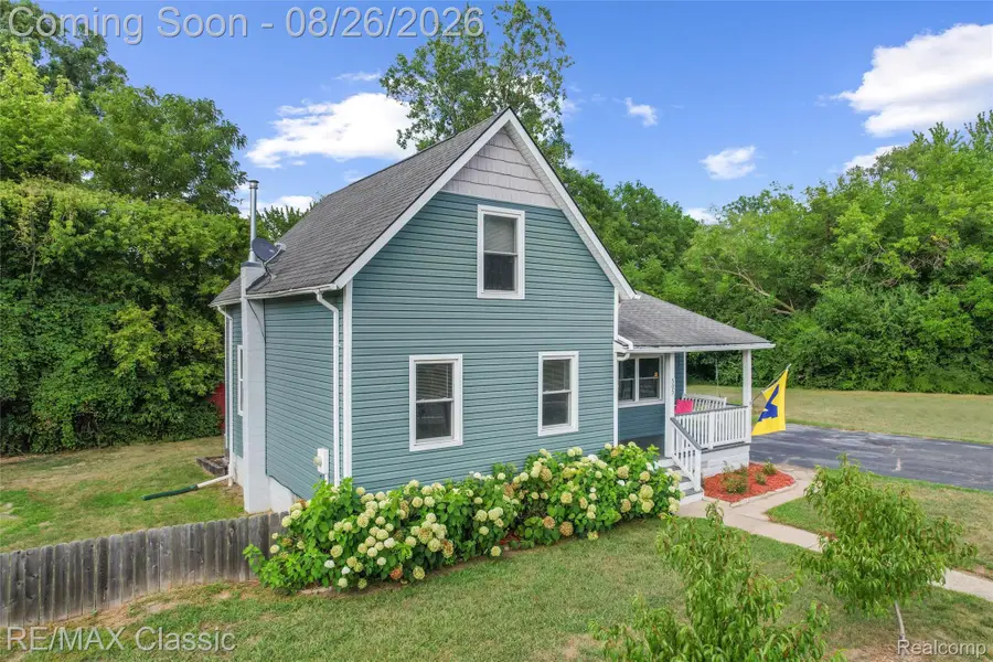505 E Columbia, Belleville, MI 48111 - #3