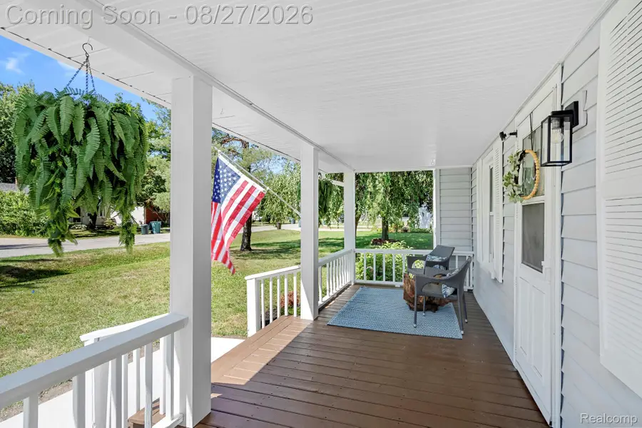 9054 Oakview Street, Plymouth, MI 48170 - #3