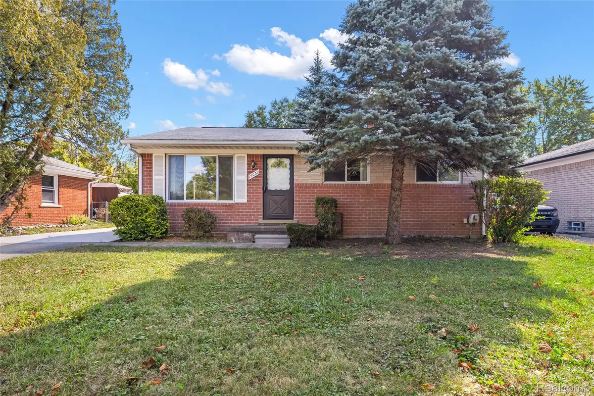 15032 Arcola Street, Livonia, MI 48154 - #1