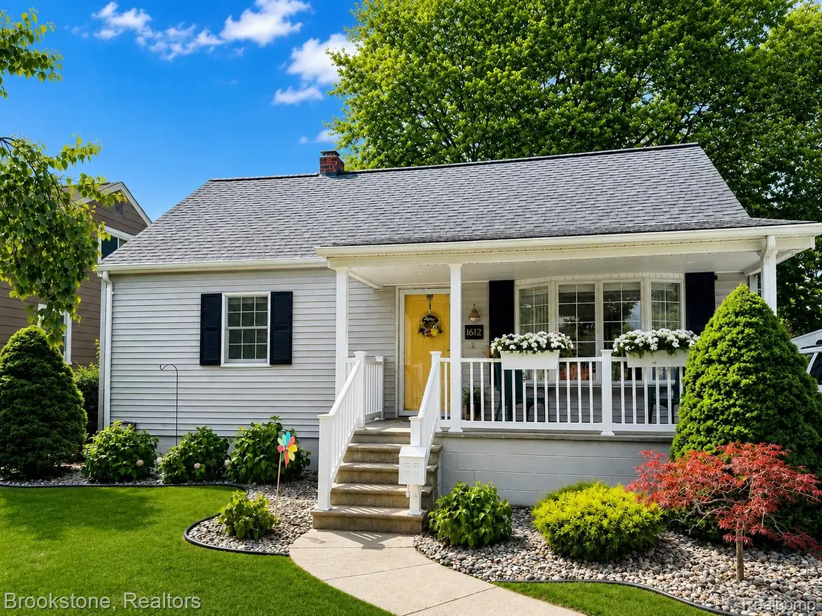 1612 S Farragut Street, Bay City, MI 48708 - #1