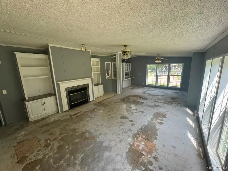 5044 S Naomi Kong Drive, Flint, MI 48506 - #3