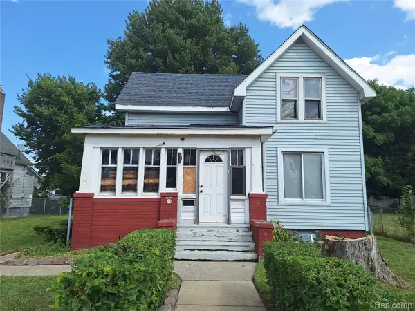 38 Northbound Gratiot Avenue, MountClemens, MI 48043