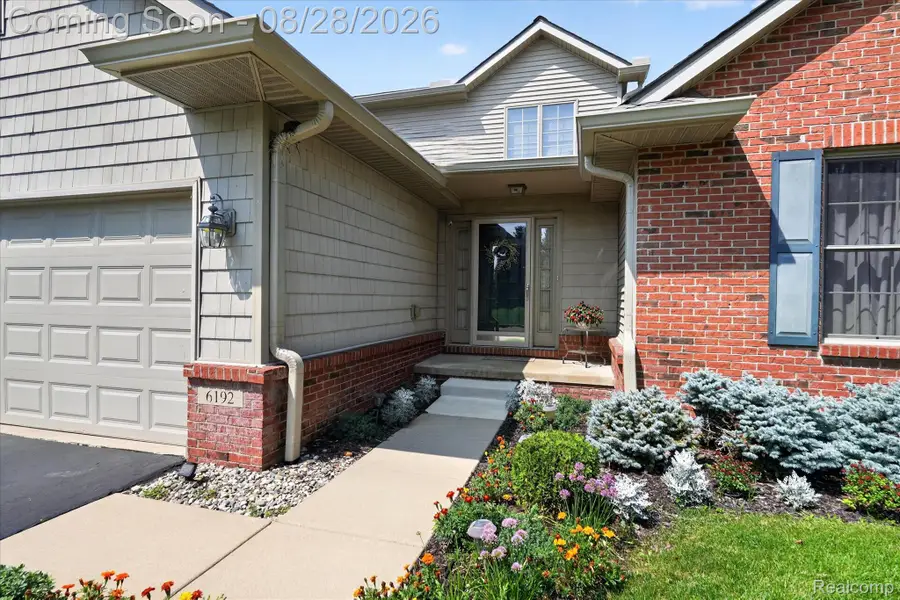 6192 Northridge Hills Drive, Brighton, MI 48116 - #2