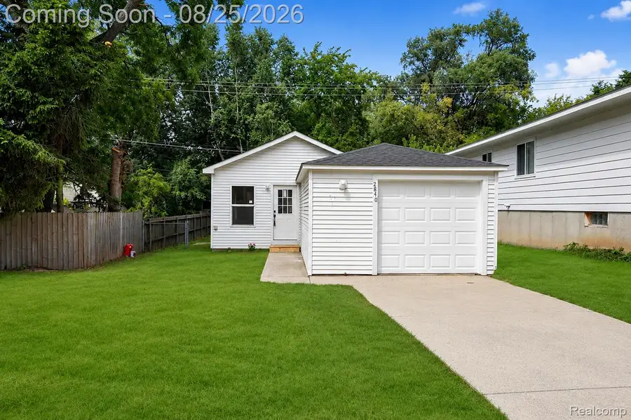 2840 Oldsmobile Avenue, Waterford, MI 48328 - #2