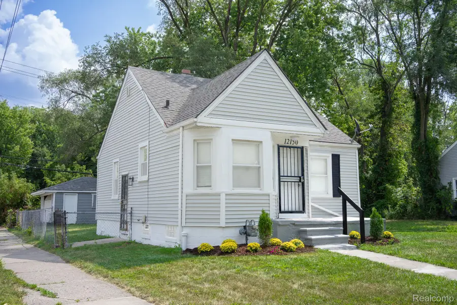 12150 Plainview Avenue, Detroit, MI 48228 - #2