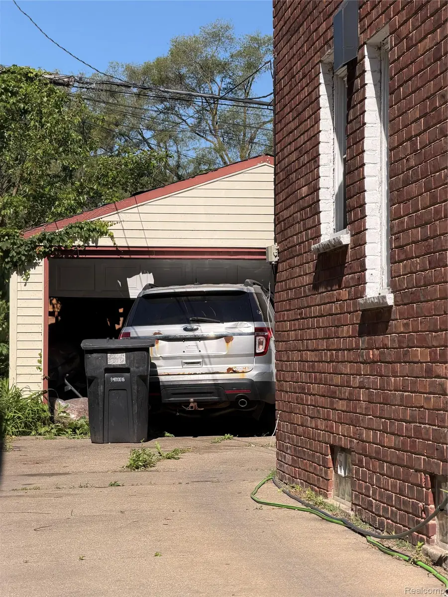 16185 Manor Street, Detroit, MI 48221 - #2