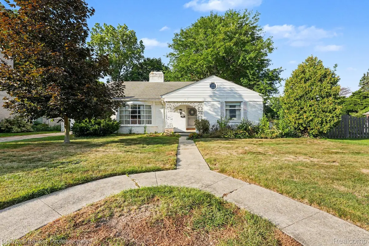 16 Hawthorne Road, Village Of Grosse Pointe Shores, MI 48236 - #1