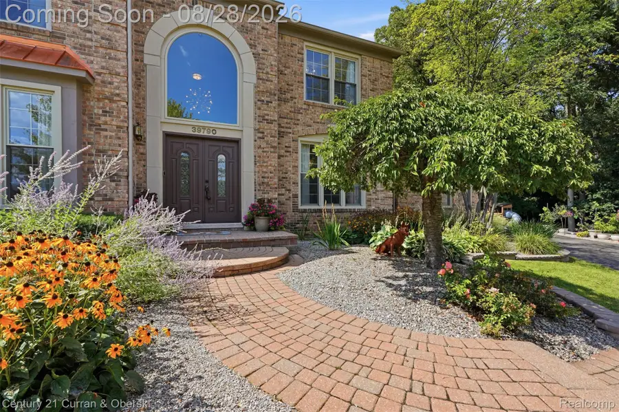 39790 Foxway Court, Northville, MI 48167 - #2