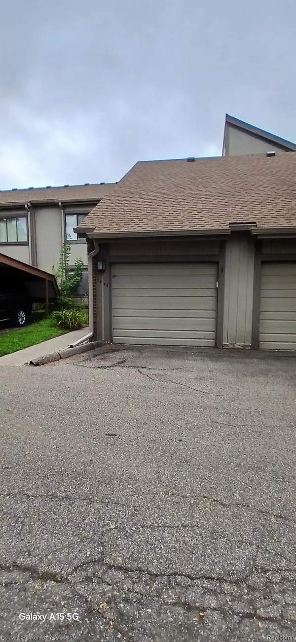 7445 Radcliff Court, WestBloomfield, MI 48322