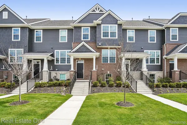 352 N Sydney Court, Plymouth, MI 48170