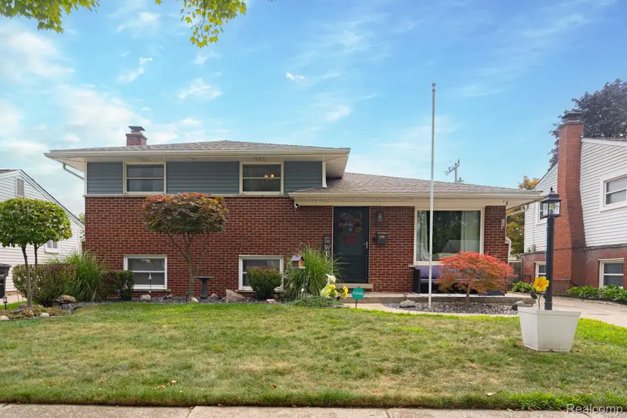 9663 Blaty Street, Taylor, MI 48180 - #2
