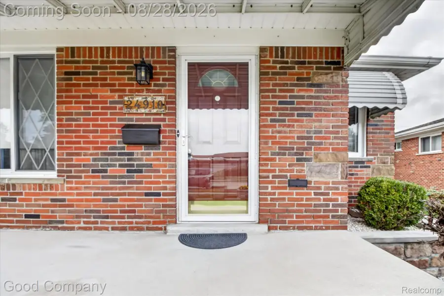 24910 Manhattan Street, Saint Clair Shores, MI 48080 - #2