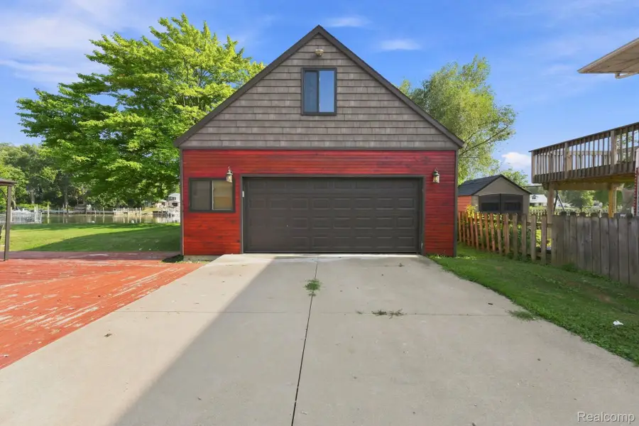 25800 N River Road, Harrison, MI 48045 - #3