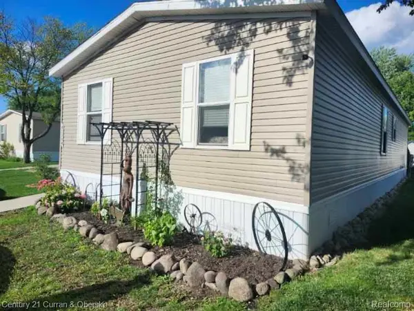 43104 Riviera Avenue, SterlingHeights, MI 48314