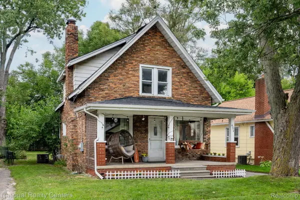 4274 Linda Court, Waterford, MI 48329