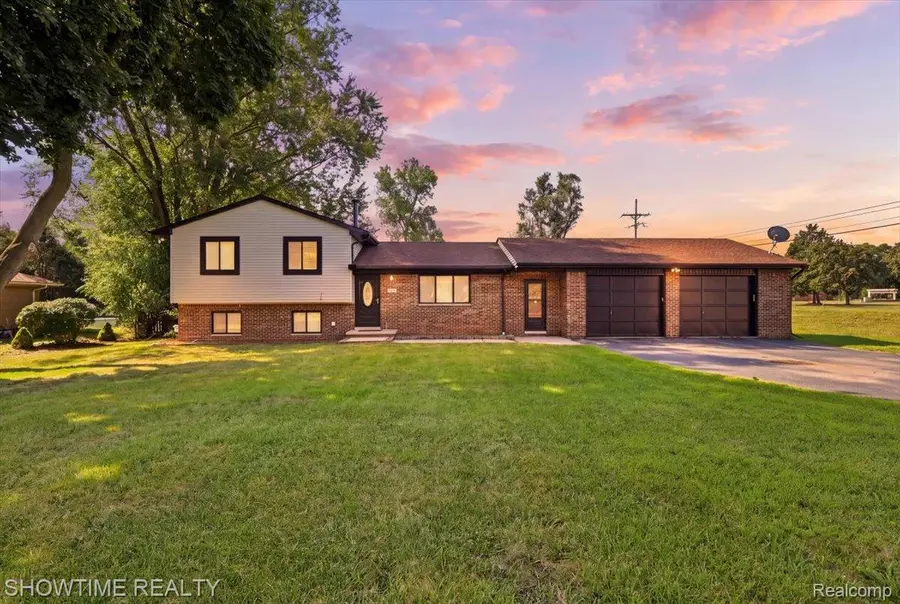 29255 Utley Road, Farmington Hills, MI 48334 - #2