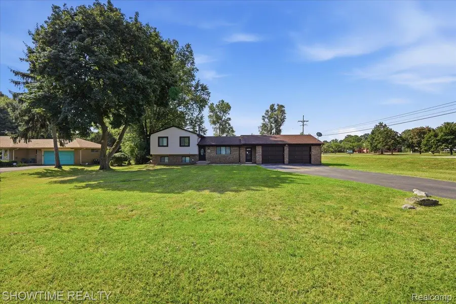 29255 Utley Road, Farmington Hills, MI 48334 - #3