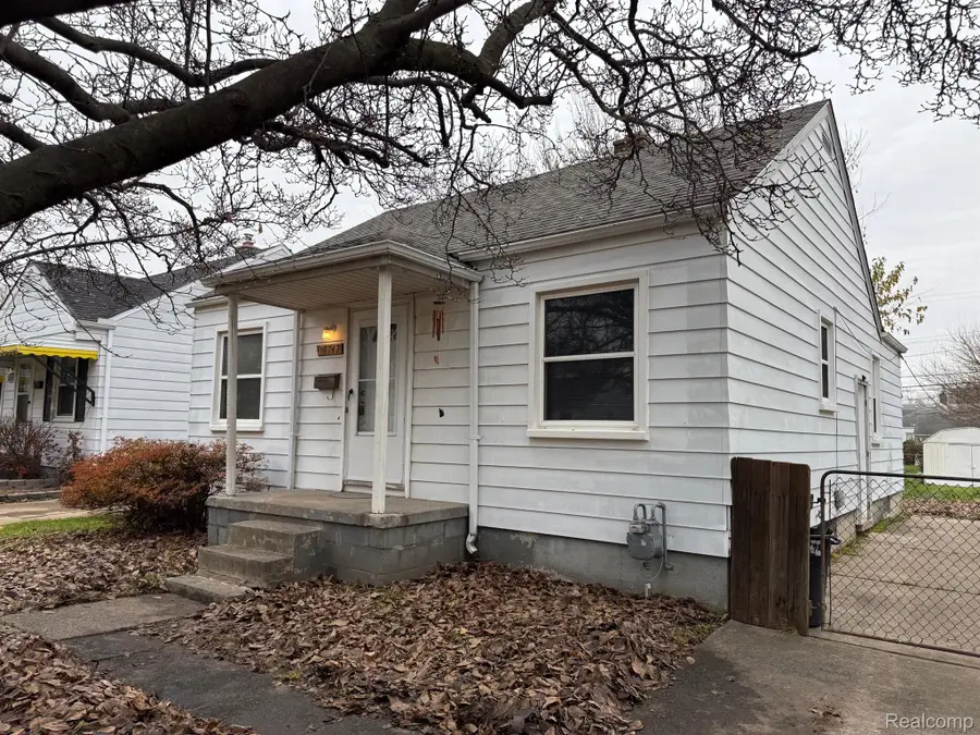 18747 Woodcrest Street, Harper Woods, MI 48225 - #2