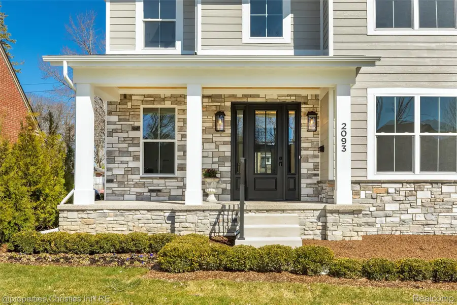 2093 Pembroke Road, Birmingham, MI 48009 - #3