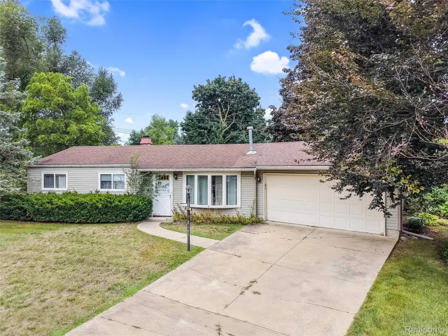 4595 Newcroft Court, Commerce Township, MI 48382 - #3