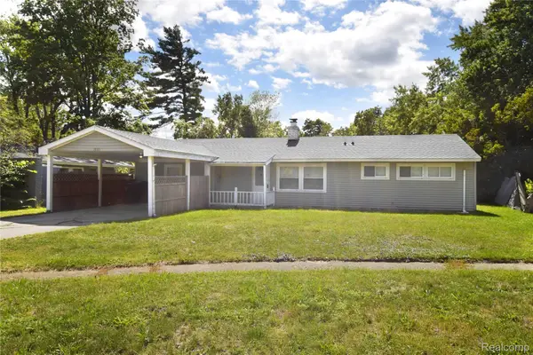 1935 Carmanbrook Parkway, Flint, MI 48507