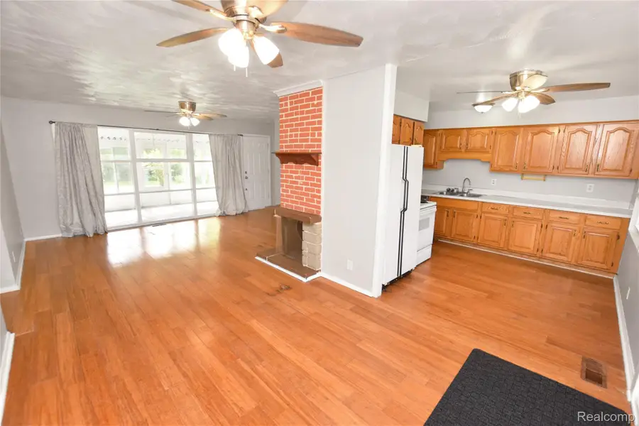 1935 Carmanbrook Parkway, Flint, MI 48507 - #3