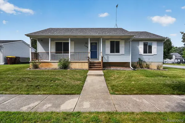 769 Town Trail, Pinckney, MI 48169
