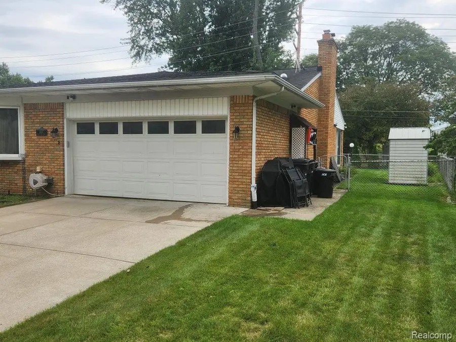 30127 Brookview Drive, Livonia, MI 48152 - #2