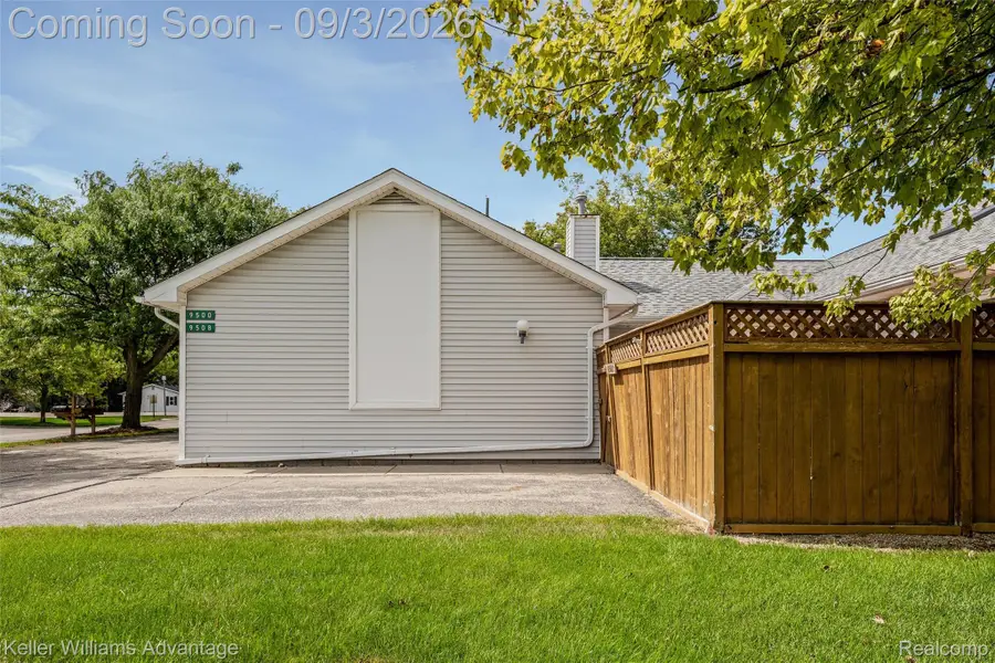 9500 Marina Court, White Lake, MI 48386 - #2