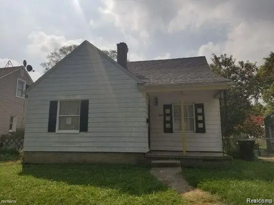 19004 Kingsville Street, HarperWoods, MI 48225