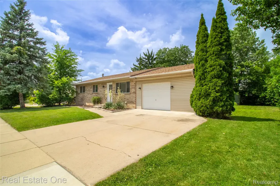 44220 Saltz Road, Canton, MI 48187 - #2