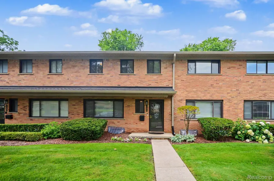 144 E Hickory Grove Road, Bloomfield Hills, MI 48304 - #2