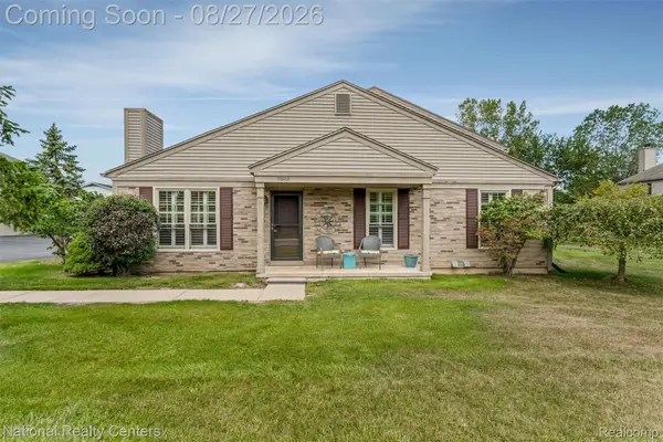 13980 Watersway Drive, Gibraltar, MI 48173