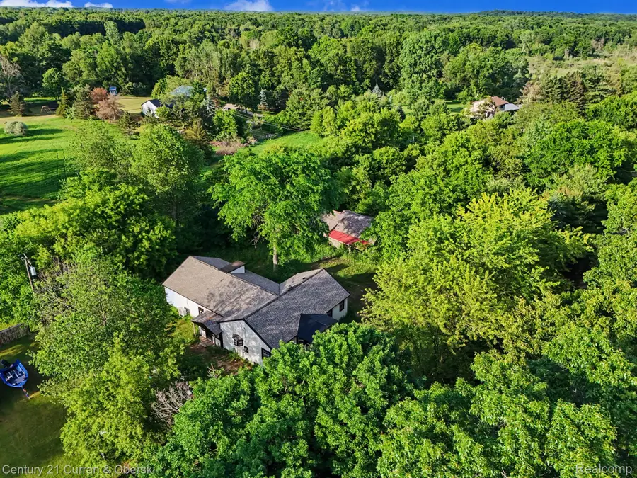 4296 Burgess Road, Pinckney, MI 48169 - #2