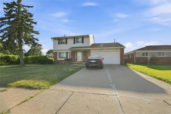 33011 Crestwell Drive, SterlingHeights, MI 48310