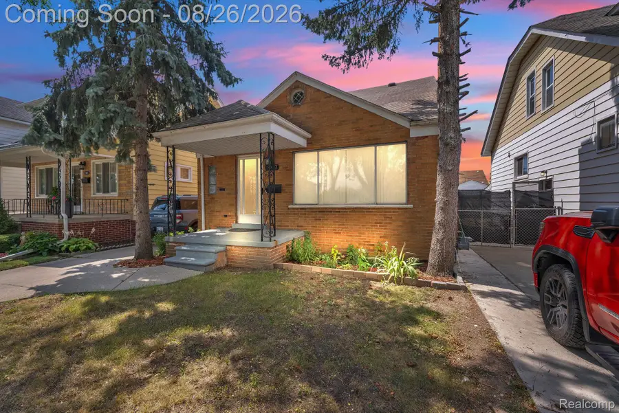 5937 Orchard Avenue, Dearborn, MI 48126 - #2
