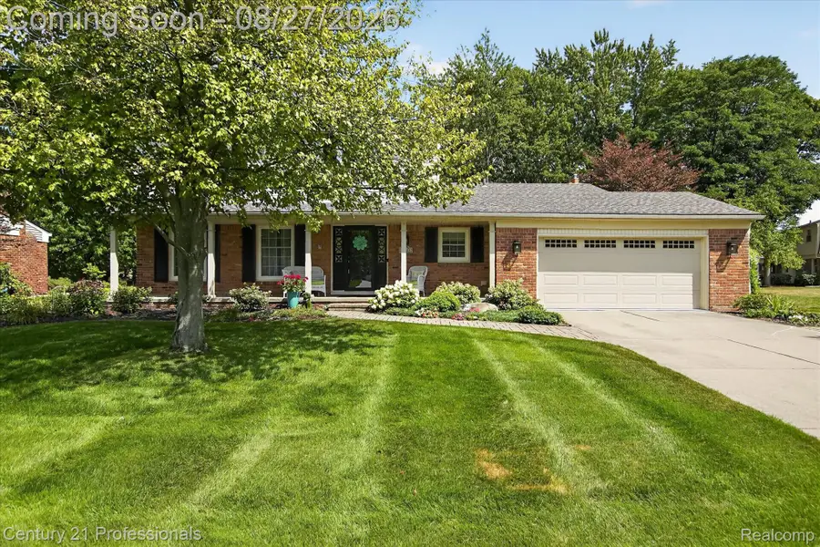 17634 Country Club Drive, Livonia, MI 48152 - #3