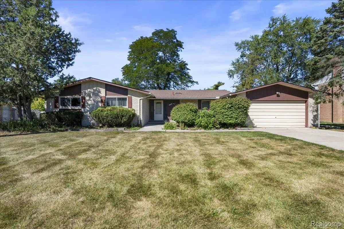 27957 Tavistock Trail, Southfield, MI 48034 - #1