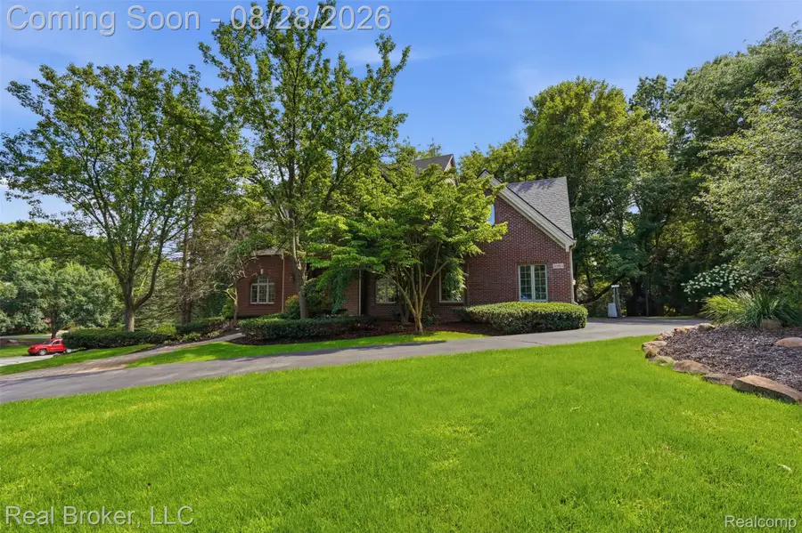5380 Fieldstone Court, Brighton, MI 48116 - #2