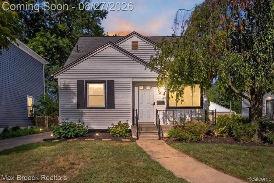 807 N Vermont Avenue, Royal Oak, MI 48067 - #2